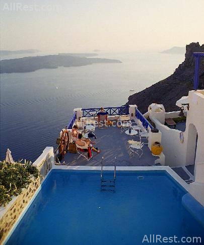 On The Rocks Hotel 7